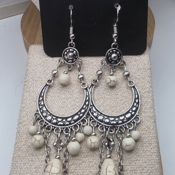 paparazzi Jewelry - Elegant Silver and Cream Chandelier Earrings (793)